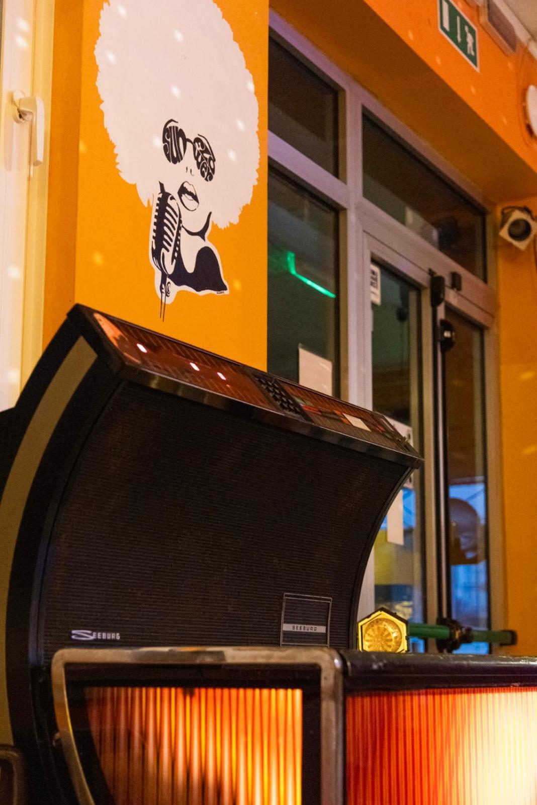 Sunflower Backpacker & Bar Hostel