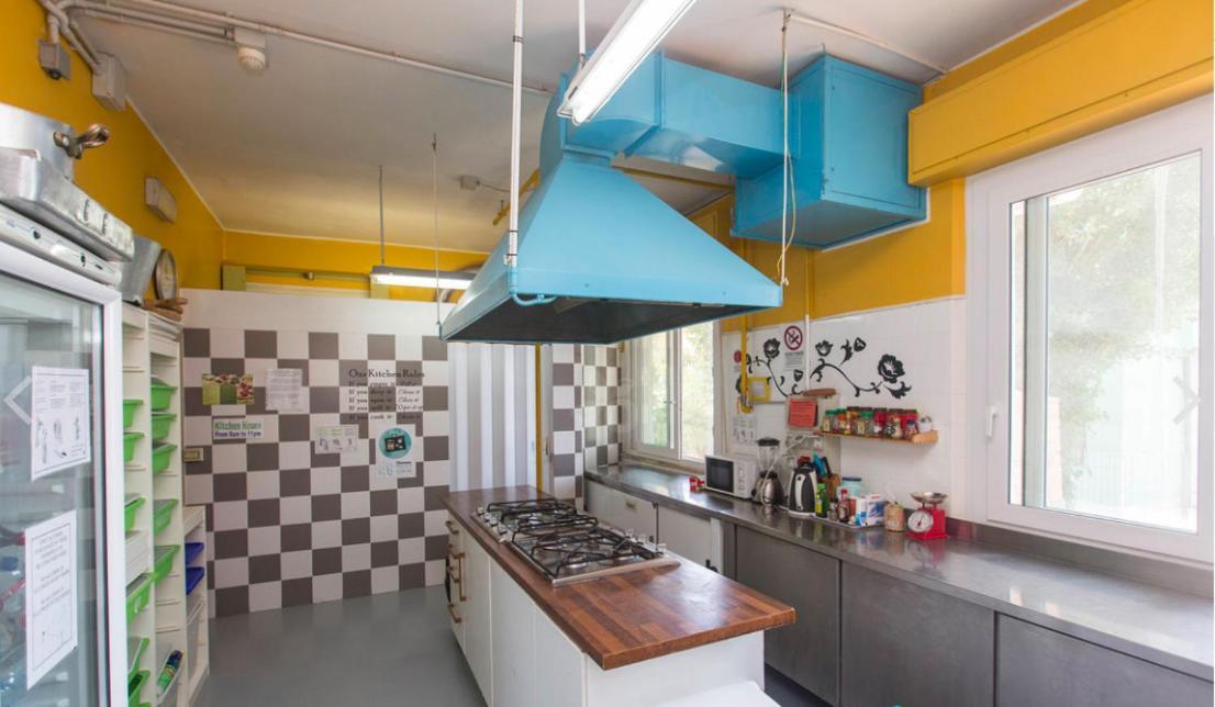 Sunflower Backpacker & Bar Hostel Rimini