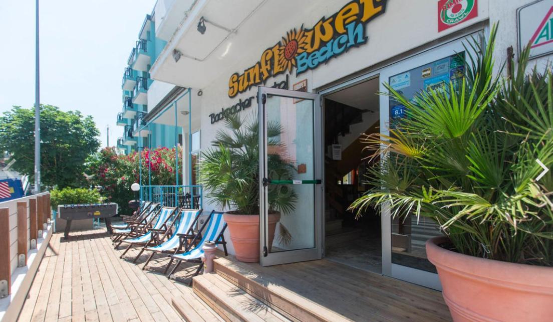 Sunflower Backpacker & Bar Hostel Rimini