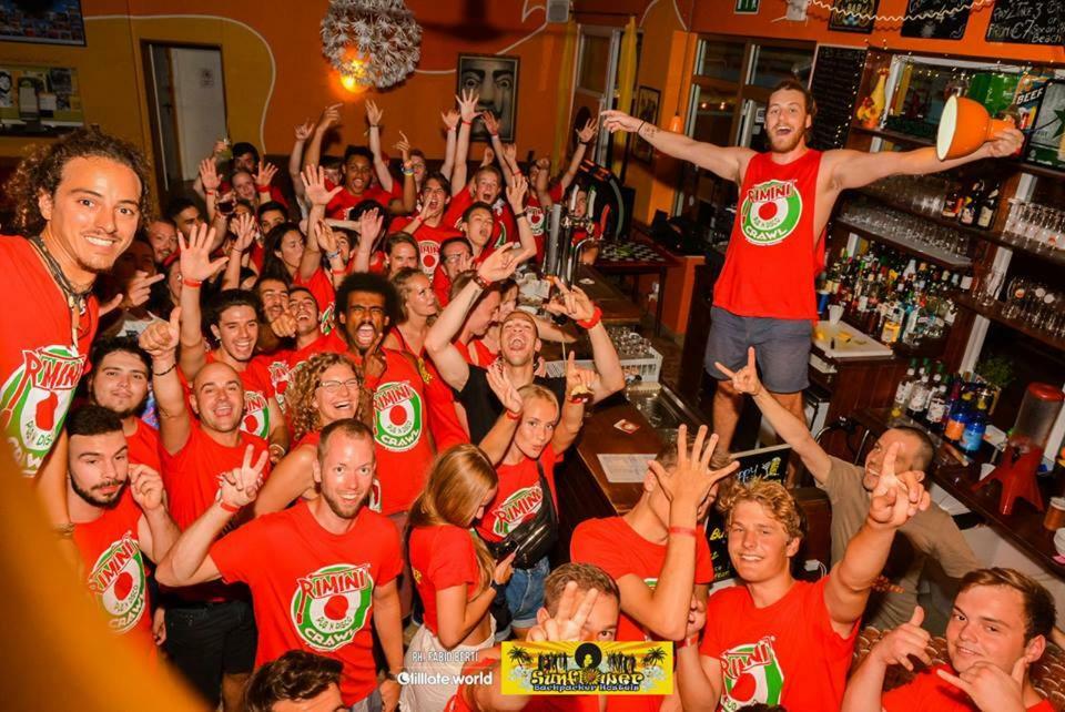 Hostel Sunflower Backpacker & Bar